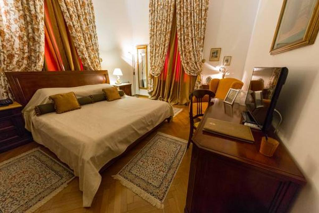 Grand Boutique Hotel Bucarest Exterior foto