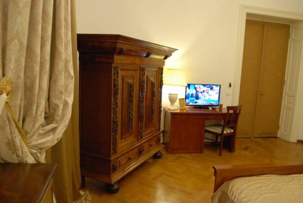 Grand Boutique Hotel Bucarest Exterior foto